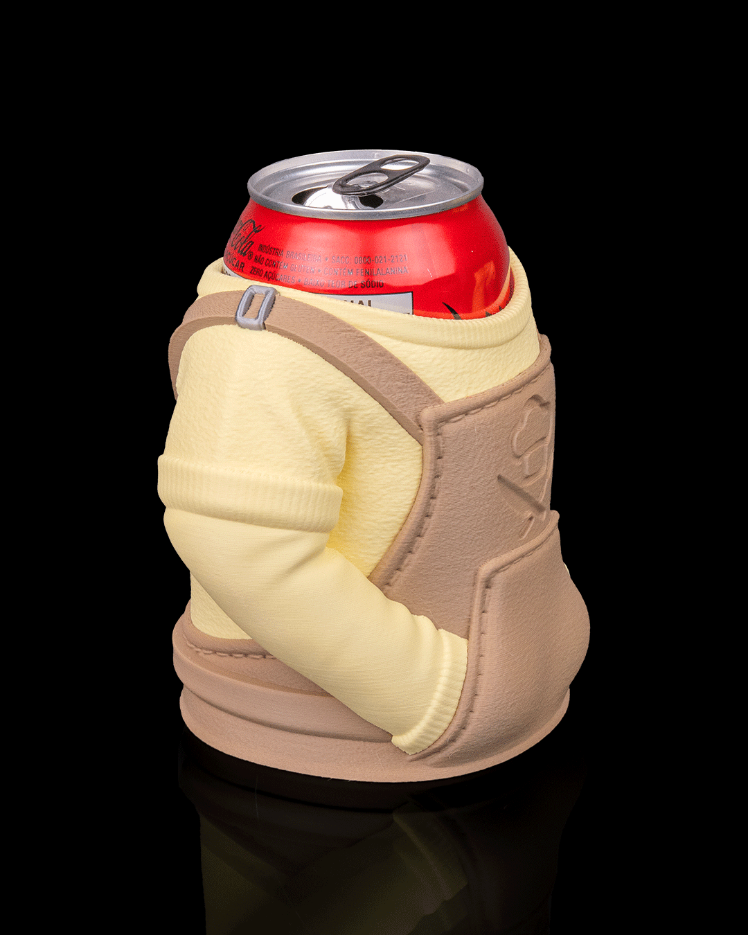Porta Lattina con Grembiule da Chef – Supporto Decorativo Stampato in 3D per Bibite 330 ml