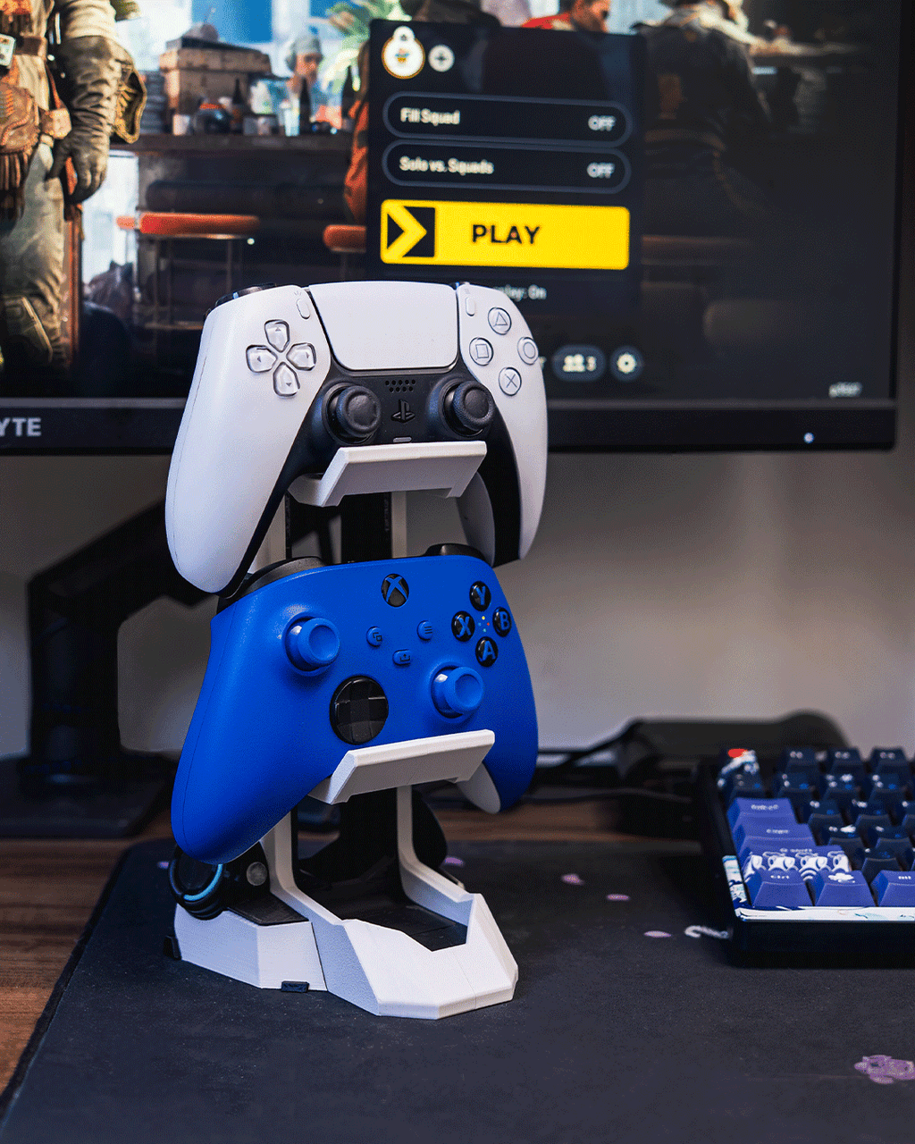 Supporto da Scrivania per 2 Controller e Cuffie Gaming – Stampato in 3D
