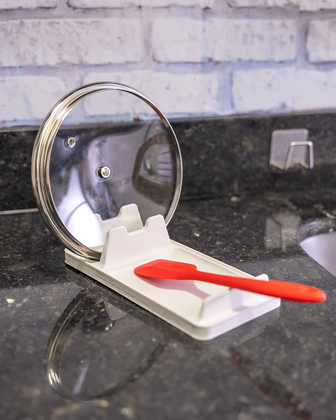 Porta Coperchio e Mestolo da Cucina – Supporto Salvaspazio Stampato in 3D