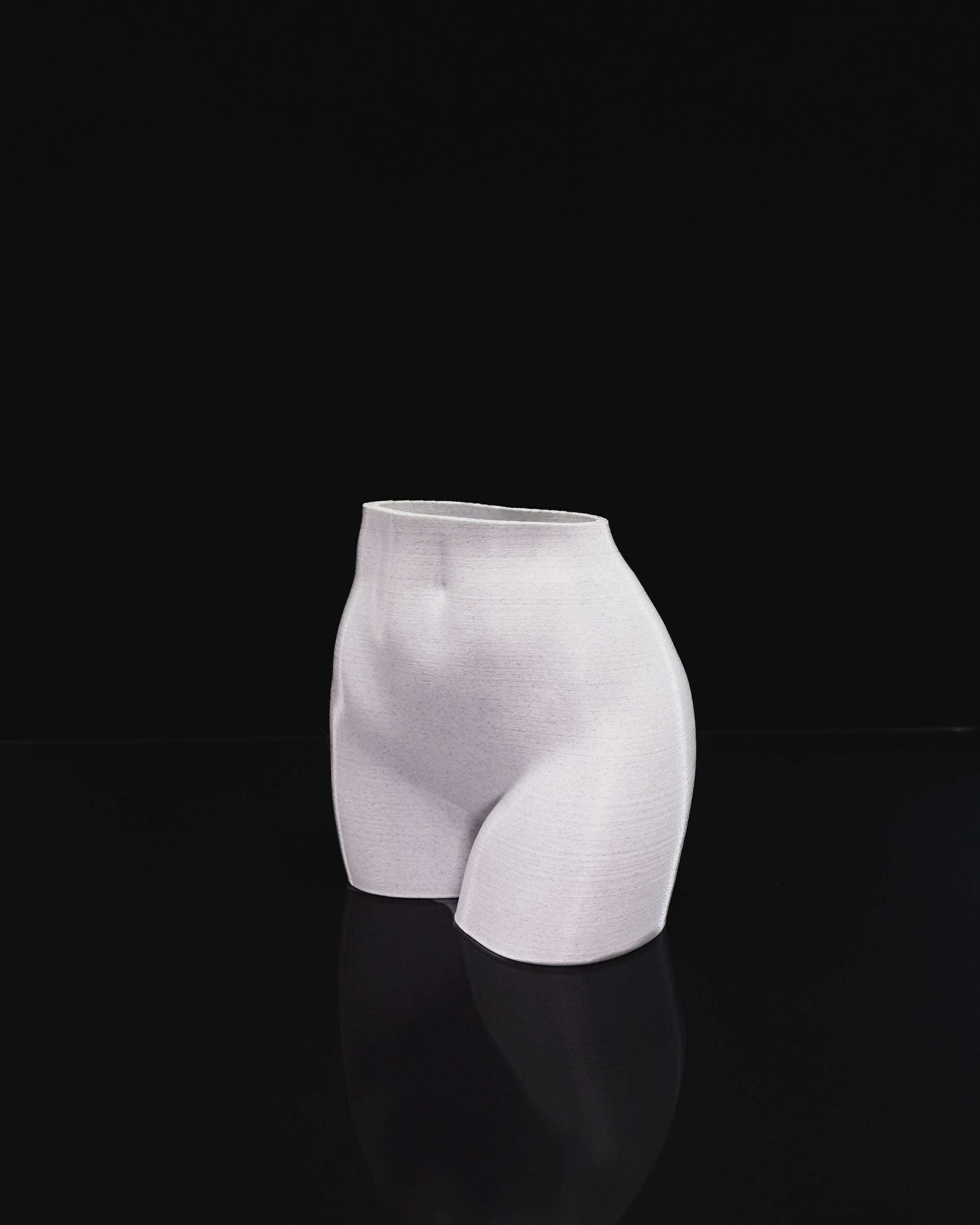 Vaso Artistico “Silhouette” in PLA Stampato in 3D – Design Moderno Minimalista 9 × 13 × 13 cm