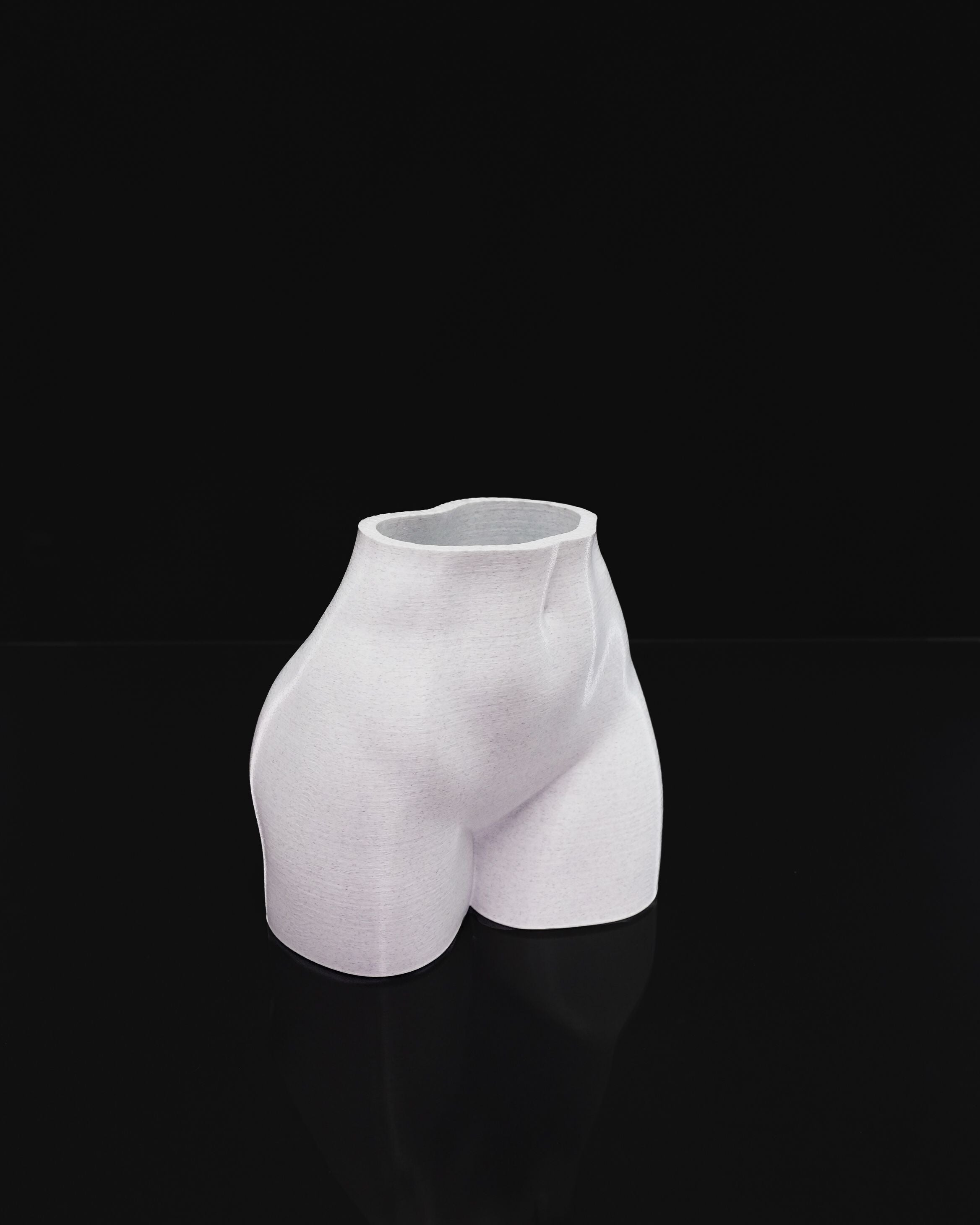 Vaso Artistico “Silhouette” in PLA Stampato in 3D – Design Moderno Minimalista 9 × 13 × 13 cm