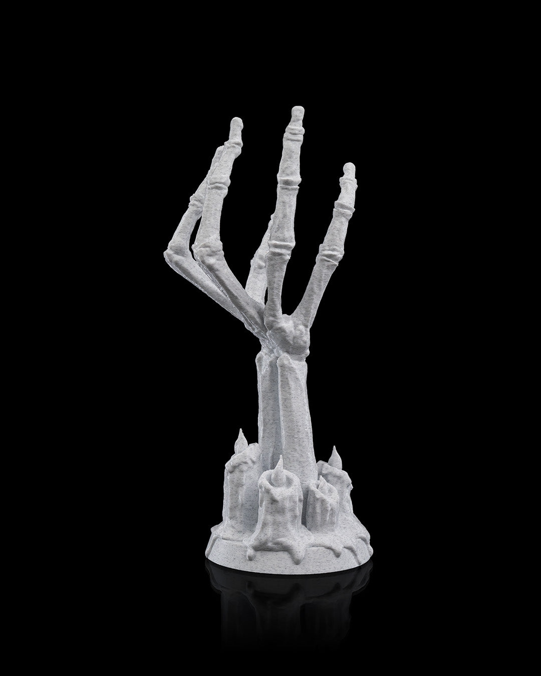 Portacandela “Fiamma Oscura” – Supporto Decorativo a Forma di Mano Scheletrica Stampato in 3D