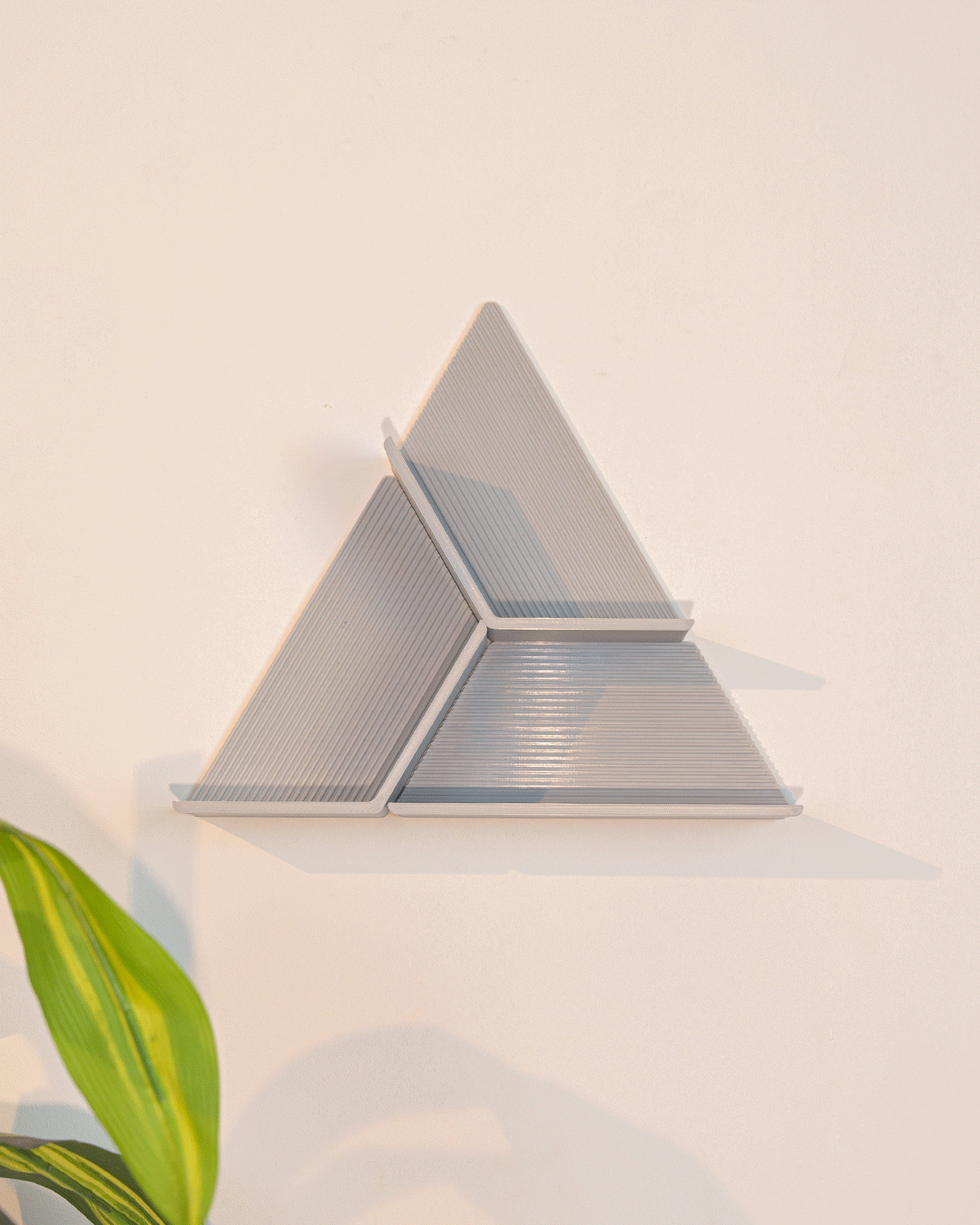 Sistema Modulare di Mensole da Parete Hex – Componi la Tua Parete