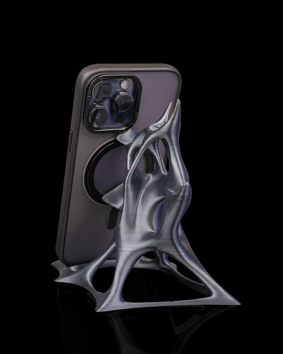 Supporto Smartphone Moderno – Porta Telefono Stampato in 3D dal Design Organico