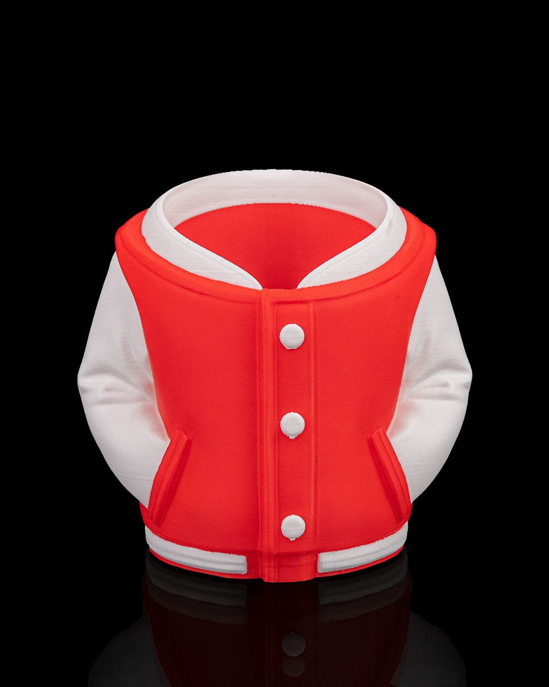 Porta Lattina con Giacca College – Supporto per Bibite Stampato in 3D (12 cm)