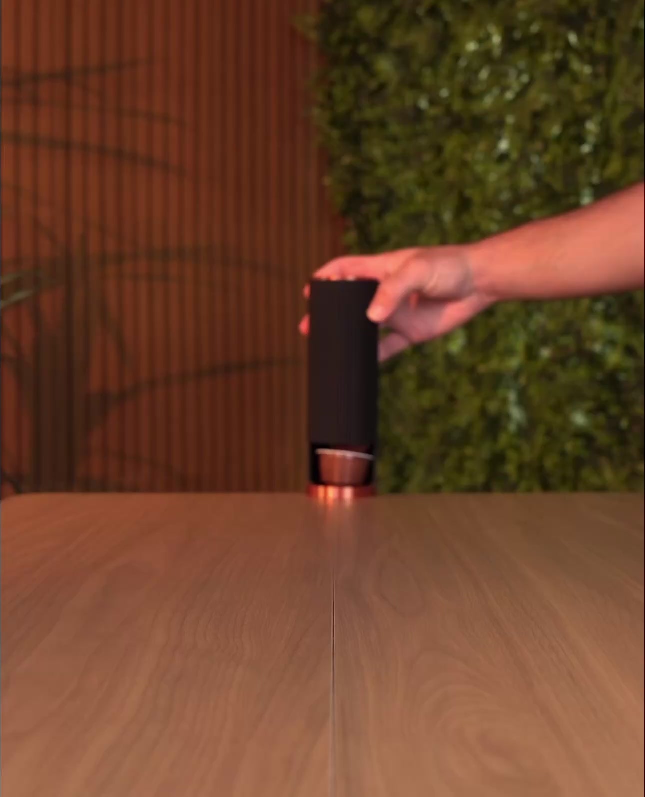 Dispenser Verticale per Capsule Caffè – Design Minimalista 3D