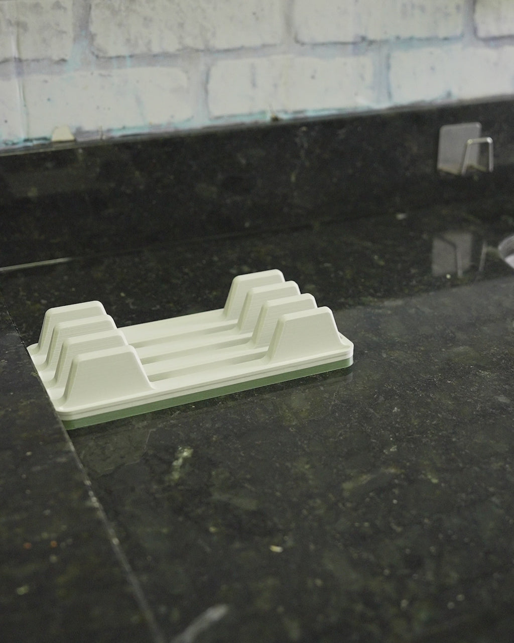 Scolapiatti Compatto con Porta Bicchieri e Posate – Stampato in 3D